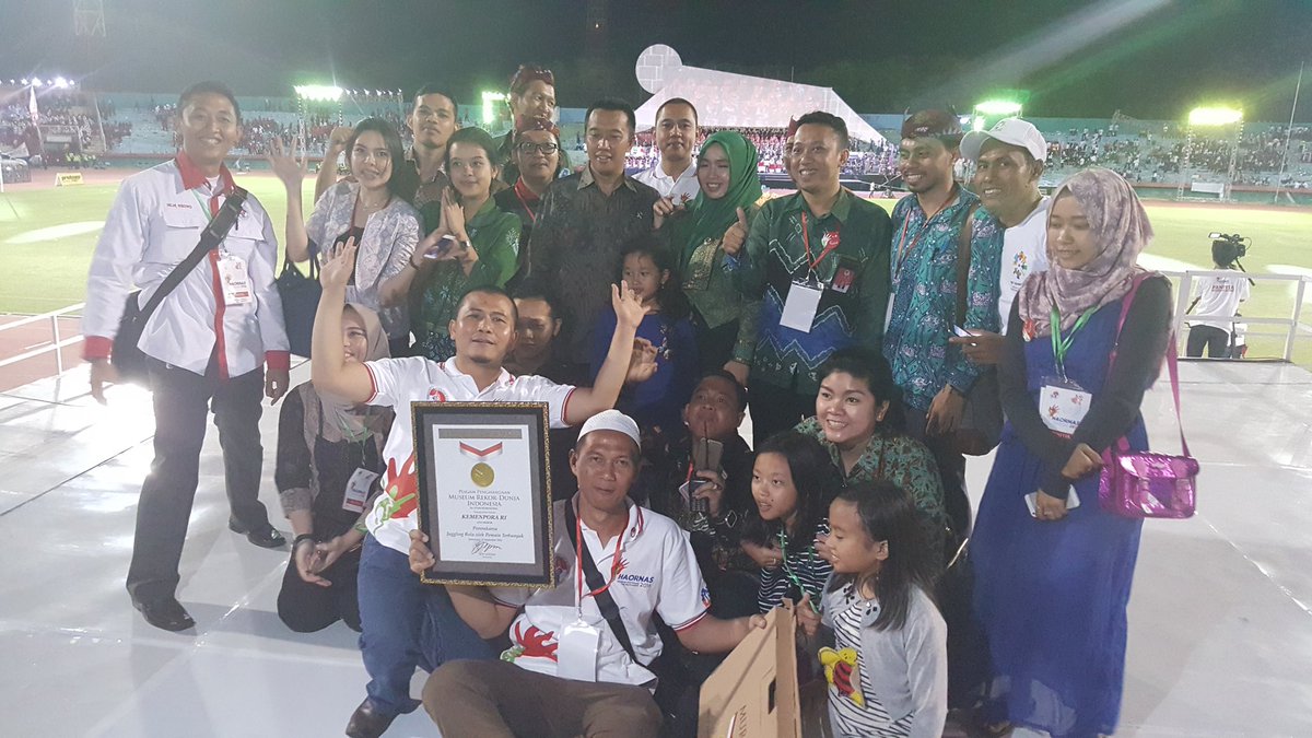 kabilmubarokgb1's tweet photo. Sukses HAORNAS 2016 di GOR Sidoarjo @jokowi @Pak_JK  @imam_nahrawi @BeritaPKB @kabarPKBjatim @KEMENPORA_RI https://t.co/o2SbVA0qfw