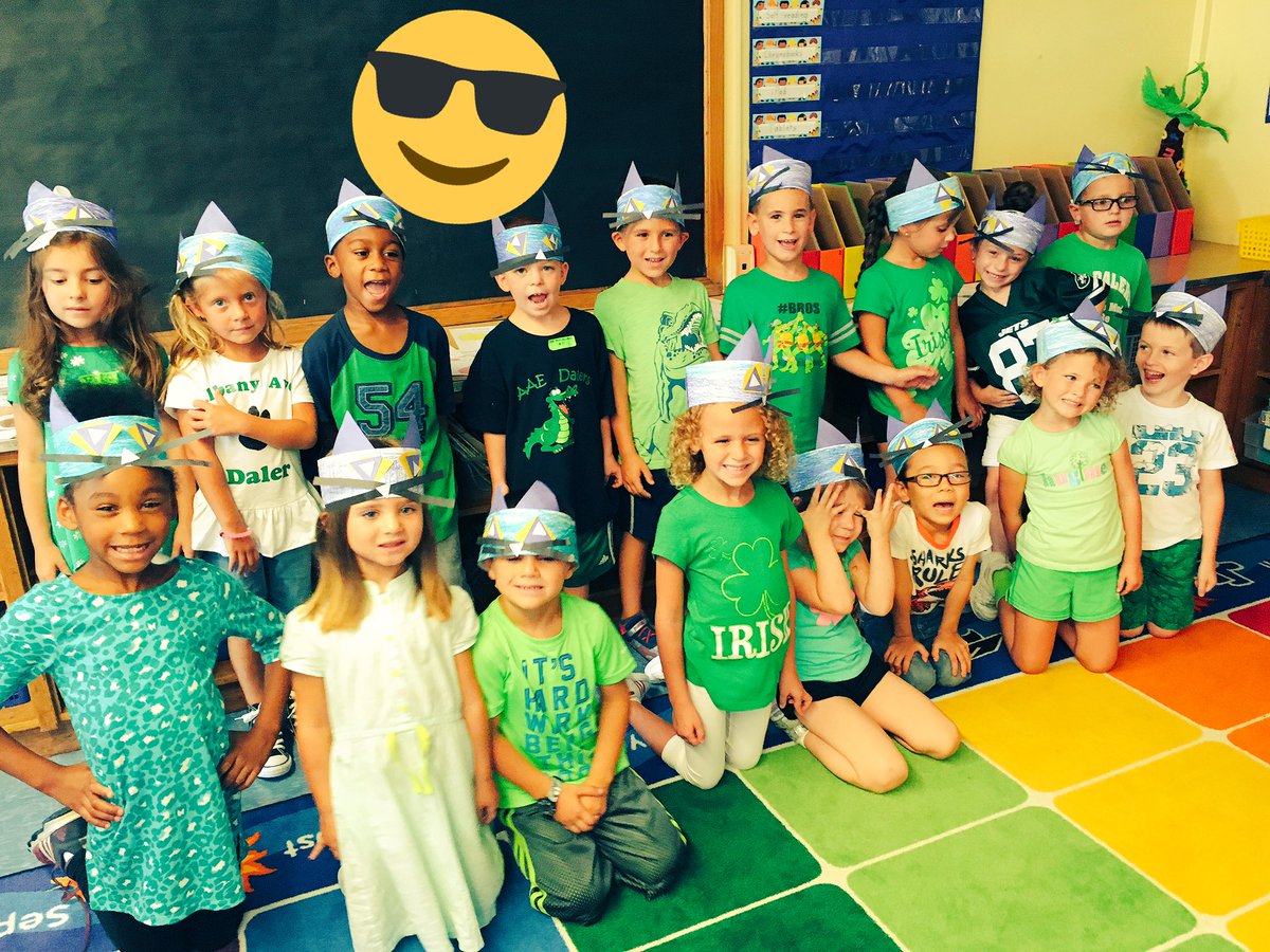 KKidsNY's tweet photo. Here we are! How do you like our Pete the Hats? https://t.co/9VCeLdAIEp