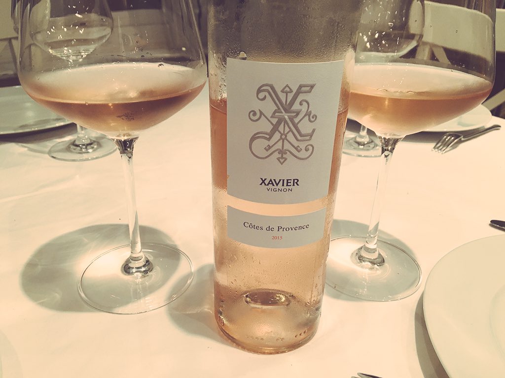 It is still summer in #London &amp; it is #wineoclock! <a href="/Rouil/">Guillaume</a>  <a href="/moniermagali/">MagAubour</a> <a href="/etiennemoly/">Etienne Moly</a> @JulieViala2 <a href="/fishboy52/">Fishboy</a> Santé!