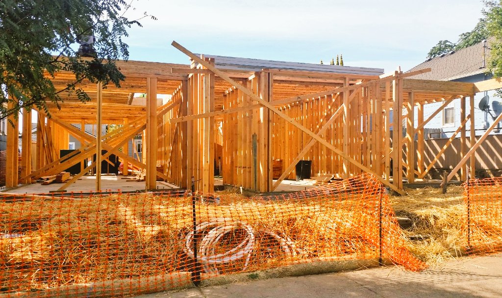 WeBuildSeattle's tweet image. First floor framing ✔
Excited to get these three Rowhouses going!
#infill #seattle #rowhouse #forsale #fremont