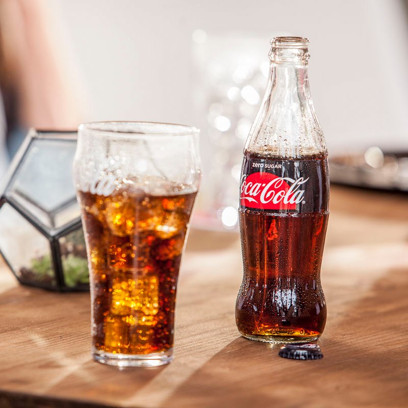 Hielo, burbujas, un gran sabor a Coca-Cola, Zero Azúcares. #SentíElSabor