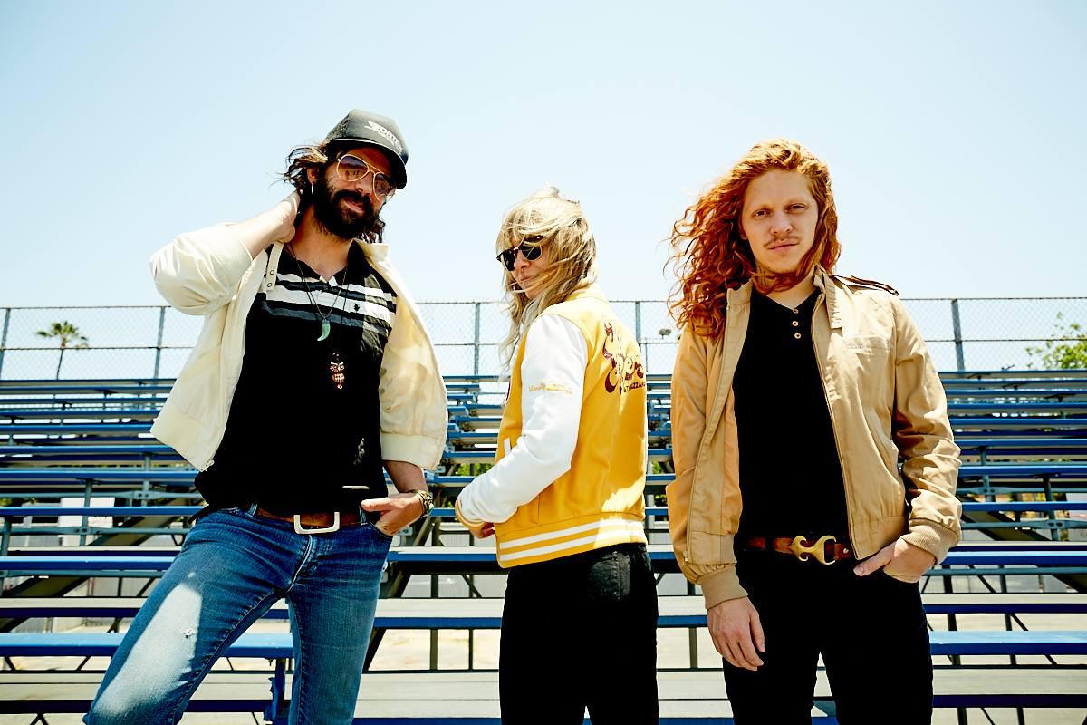 Come out &amp; see amazing group Kat Myers &amp; The Buzzards <a href="/kathmyerz/">Kath Myers</a>  at The Village Sunday 9/11 at 12pm with @885KCSN