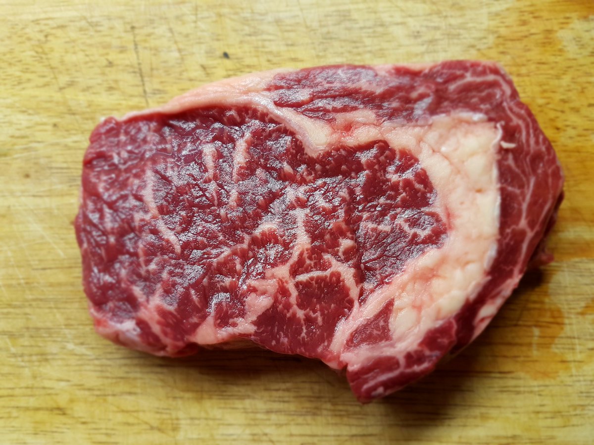The steak isn't looking too bad tonight! All steaks in store tomorrow #marbling #ribeye #steak #worthabutchers