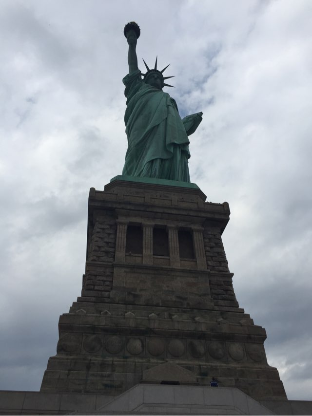 WhittakerTravel's tweet photo. Made lemonade out of lemons. We missed our connecting flight to Delhi and stayed a night in Newark. We had enough t… https://t.co/tuDcXObyep