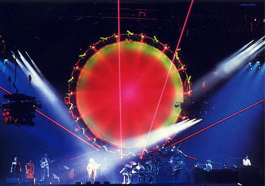 Today in 1987, Pink Floyd started their Momentary Lapse tour in Ottawa, for 25,000 fans...