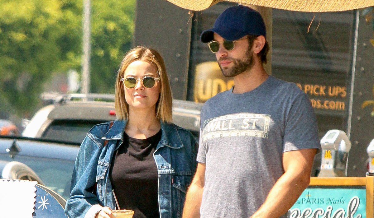 Chace Crawford and girlfriend Rebecca Rittenhouse were spotted on a ...