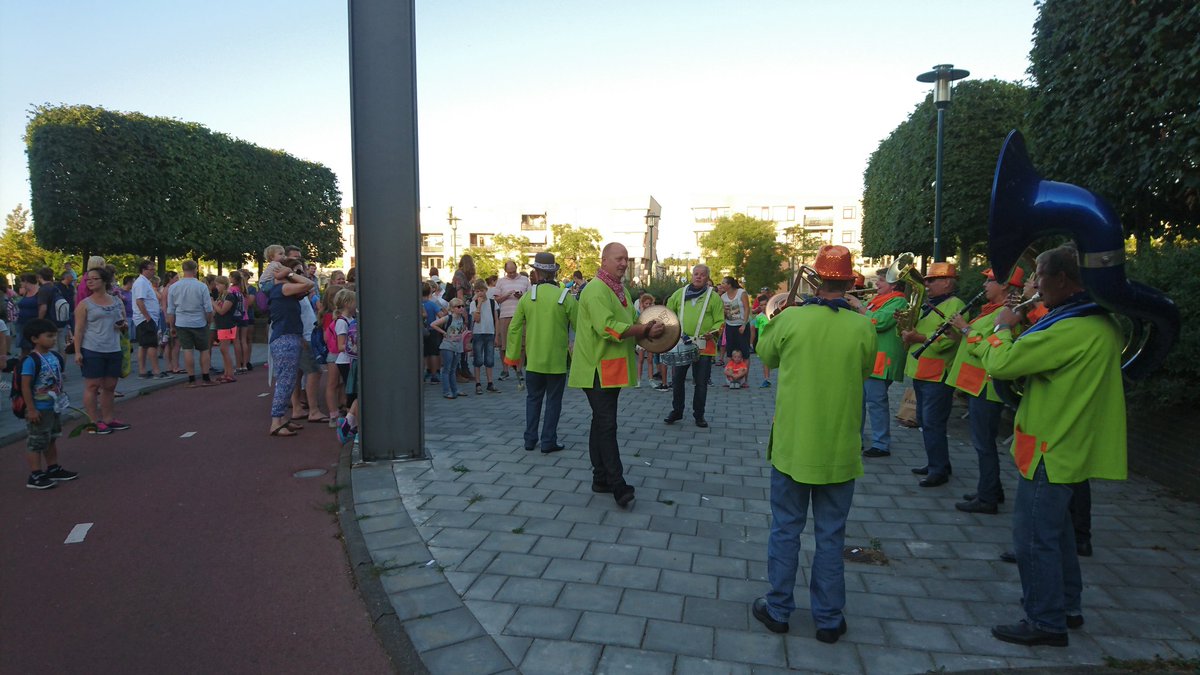 Iedereen gefeliciteerd met de welverdiende medaille,  goed gedaan!  Tot volgend jaar #avondvierdaagse #Oegstgeest