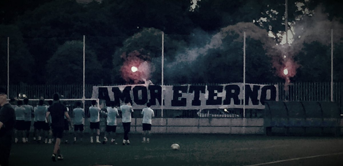 XerezCD_OFICIAL's tweet photo. Plantilla y técnicos agradecen enormemente apoyo incondicional y gesto de hoy de los que nunca fallan @hoolsxcd https://t.co/CEOuOP0012