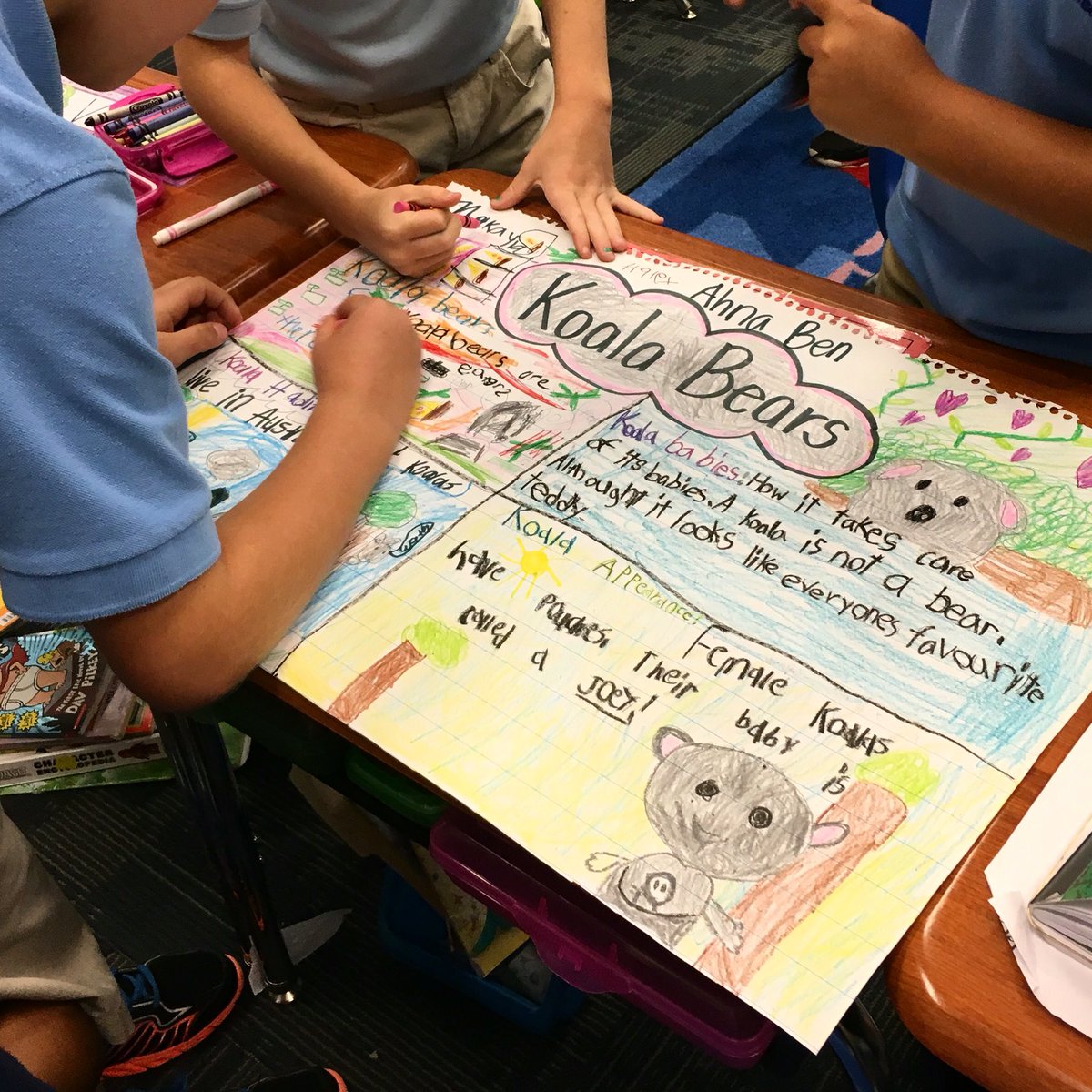 fragileclayjar's tweet image. Today we finished animal research projects and wore blubber gloves to see how penguins survive the Arctic 📚✏️