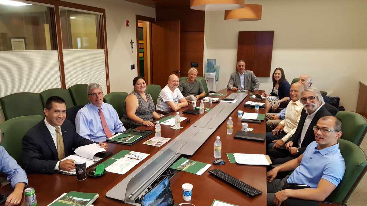 CoreLabsx0's tweet photo. .@LeMoyne @MaddenSchoolLMC #ISProgram Advisory Board meeting today. Thanks for your partnerships on so many levels! https://t.co/q4I6TNHbWx