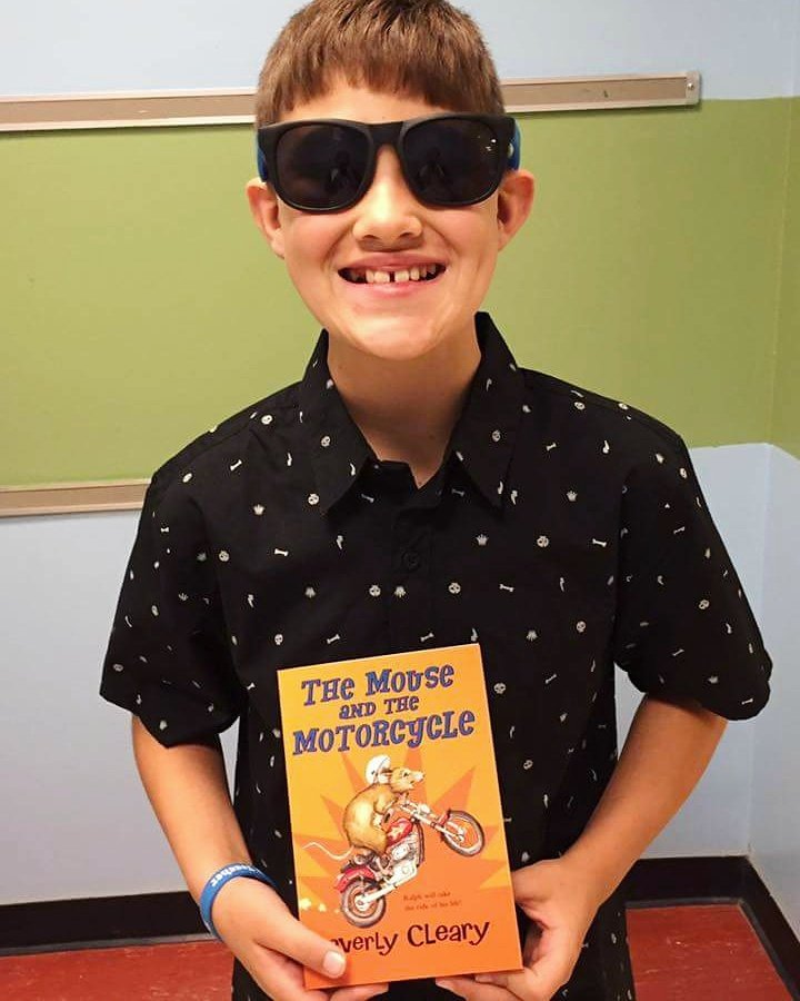 SPESlibraries's tweet photo. Today we kicked off #OneBookOneSchool! We'll all be reading The Mouse and the Motorcycle! #reading @LexingtonFour https://t.co/b6L7F4U6hK