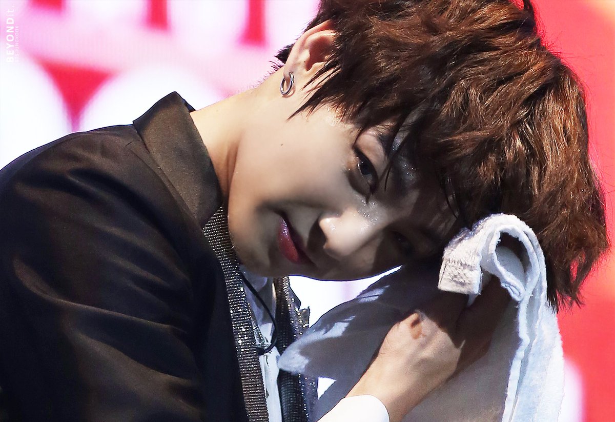 BEYONDIT_0901's tweet photo. im dying to see u ; ; ;
#정국 
[https://t.co/263FtrY72q]
[https://t.co/GCj0zMSX8b]
@BTS_twt https://t.co/yiQGJPpkjk