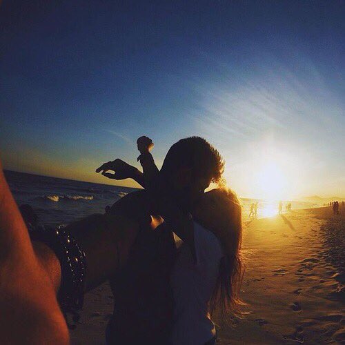 CharmedBlondie's tweet image. Boyfrienddd.