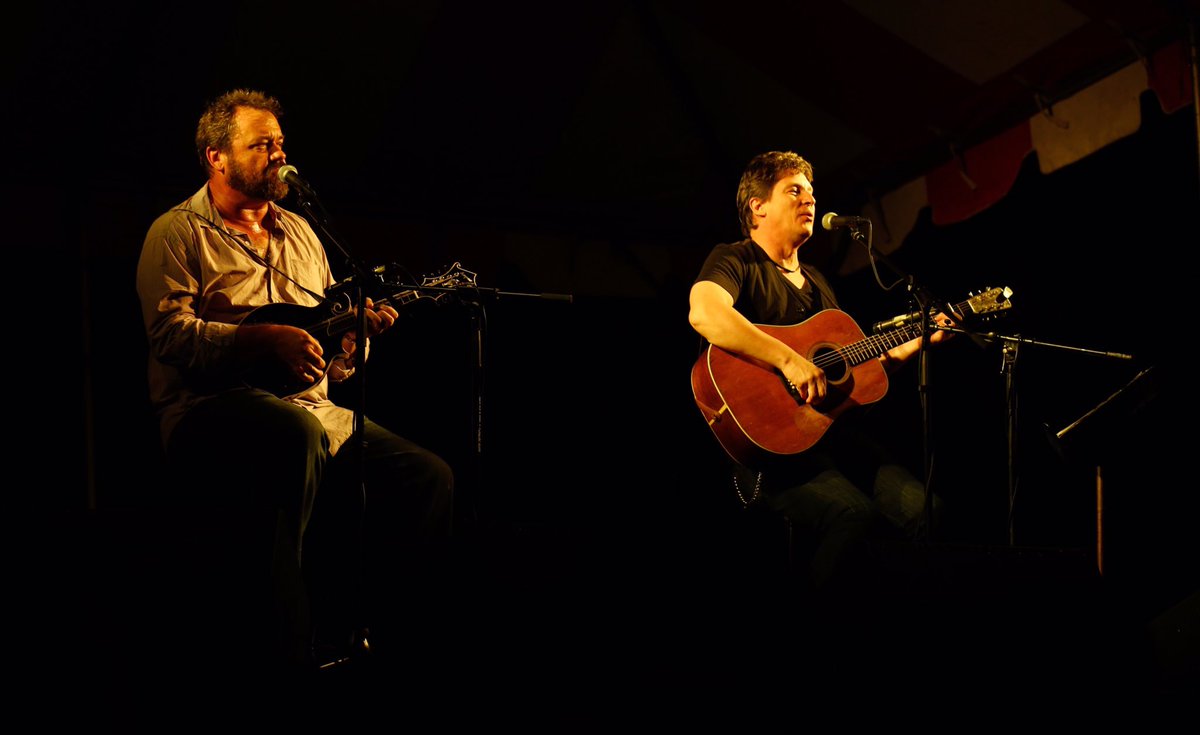 ClifSmart's tweet photo. Jesse Scheve photos from @MSU_OCF of Dan Tyminski and Ronnie Bowman. Great sound. https://t.co/zrnc0aCu1k