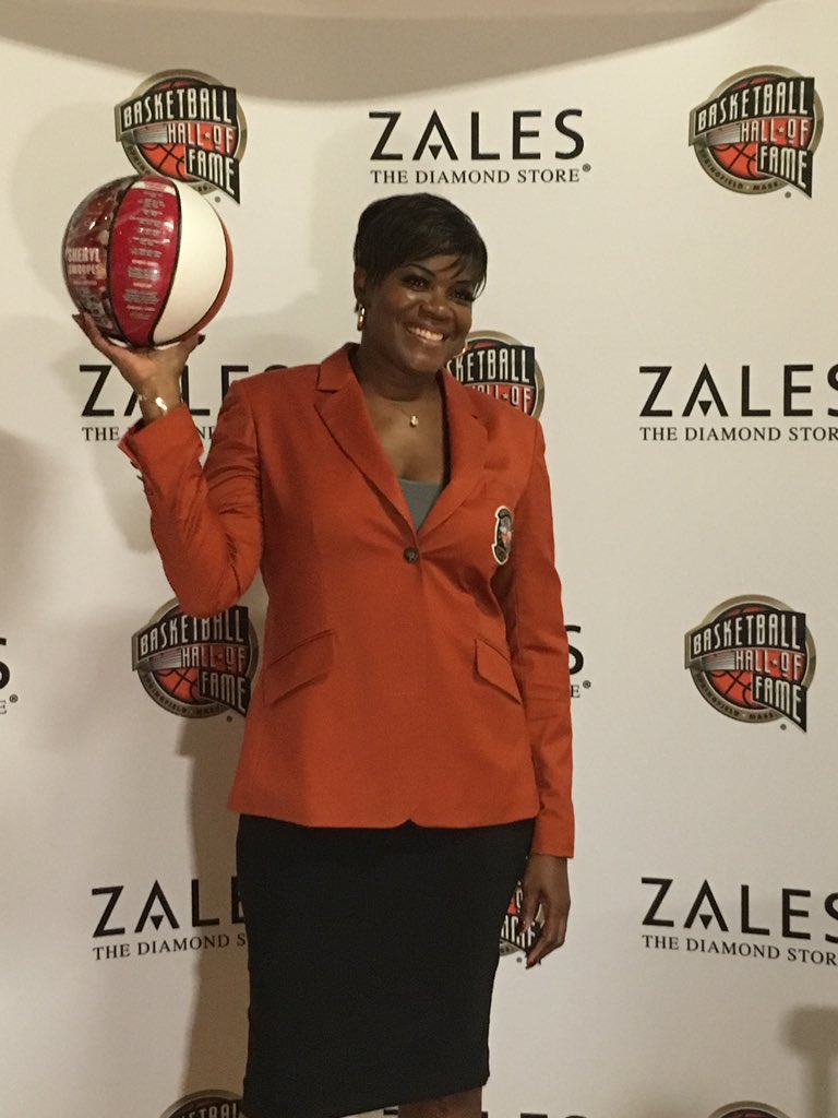 elindsay08's tweet photo. What a day! Congratulations @sswoopes22 #16HoopsClass @MyWSports @FemaleCN https://t.co/KMmSW6m1ie