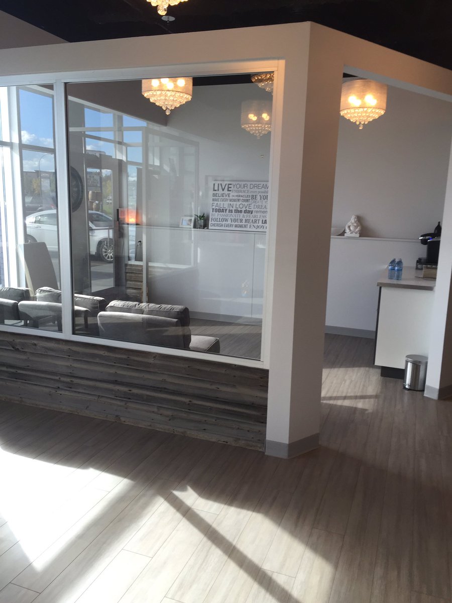 drift_float's tweet image. I have 2 rooms for rent starting November 1. 12x12. Email me at info@driftfloatstudio.ca.