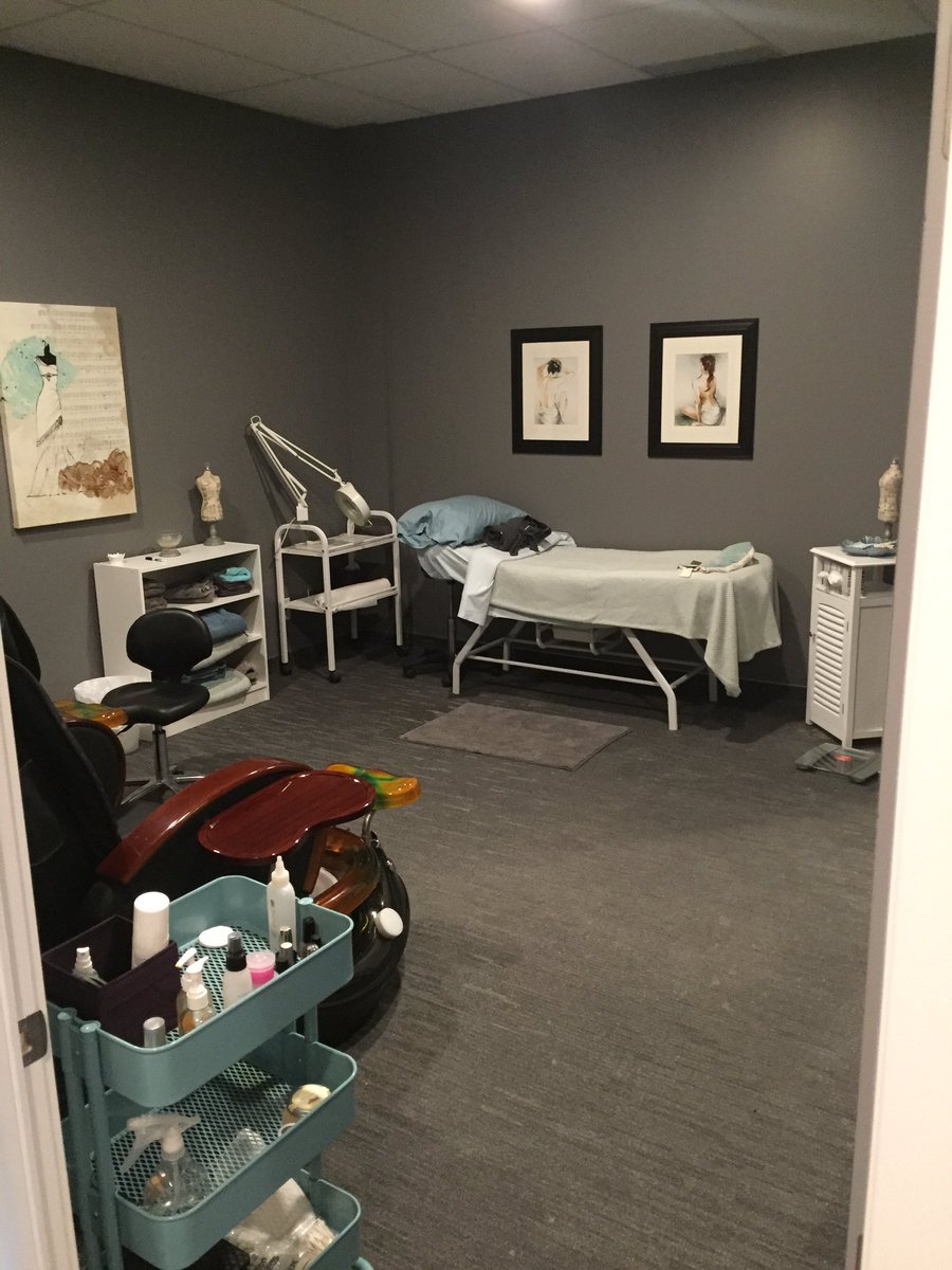 drift_float's tweet image. I have 2 rooms for rent starting November 1. 12x12. Email me at info@driftfloatstudio.ca.