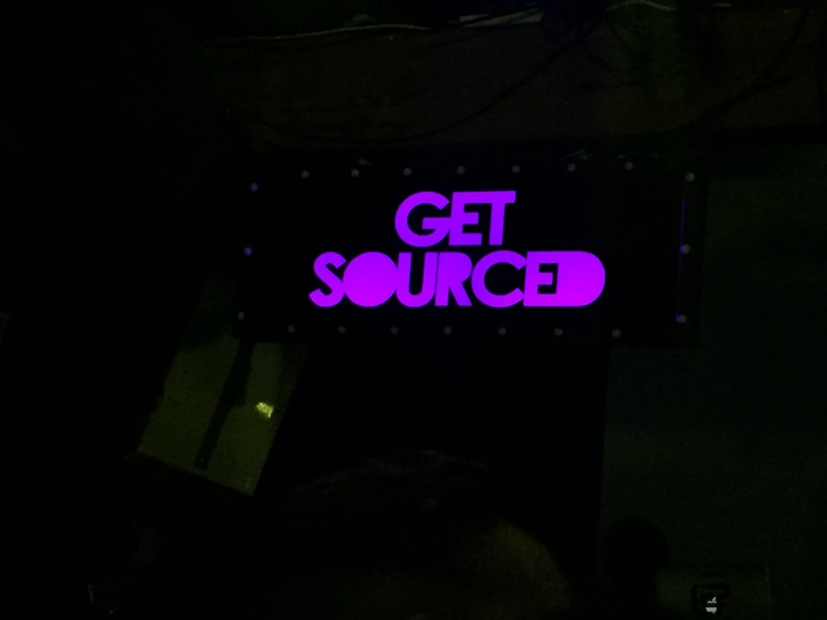SabbrinaLouise's tweet photo. Why do my ears hurt more now than maga #getsourced ?? https://t.co/fJffuEY05b