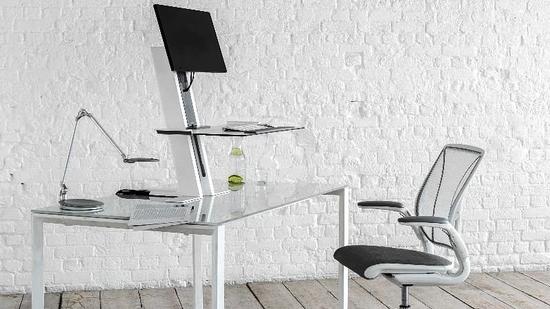 FormfuncStudio's tweet photo. Chicago Tribune showcases our #QuickStand and #FreedomChair as "best for health" as you work https://t.co/bXse4lXfKQ https://t.co/9MewD2SjxZ