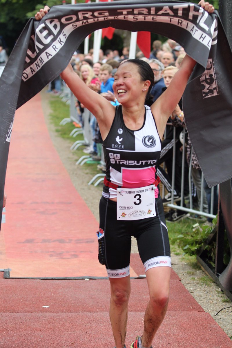 Fought some boys w <a href="/trisutto/">Brett Sutton</a> style arm swinging swim, overcame mech probs by riding #biggear, then ran fast. #happy