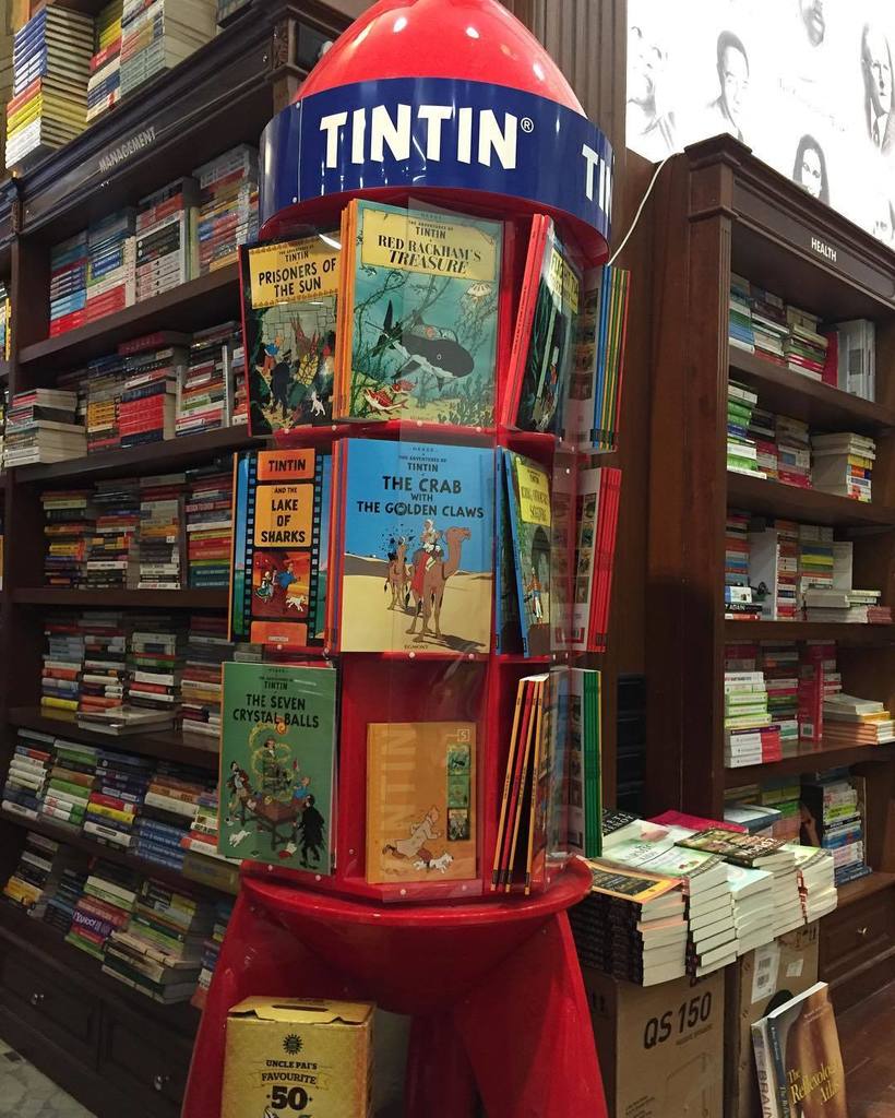 Lilpassports's tweet photo. Books are a kids best friend on long flights!#books #childsbestfriend #reading #indiakids #vacation #travelisfun #t… https://t.co/vOo1XJ9Rpl
