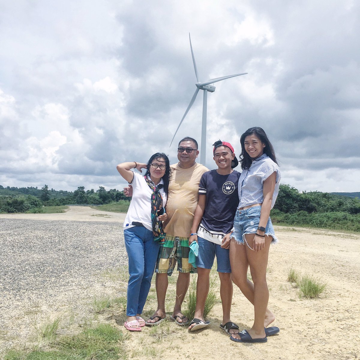 AlyssaValdez2's tweet photo. Ohana 💕 https://t.co/fARVtVLhhQ