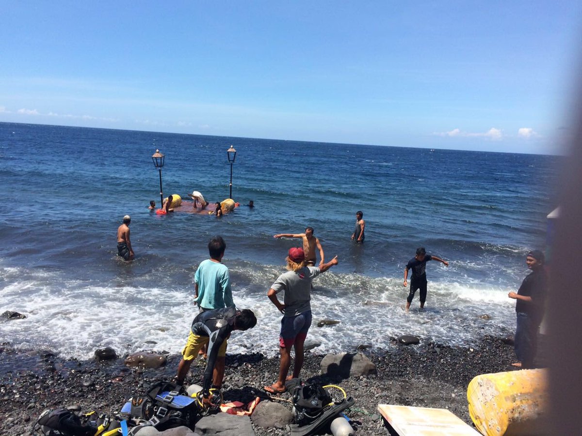 Proses nenggelemin Underwater playground #forumselam10thanniversary