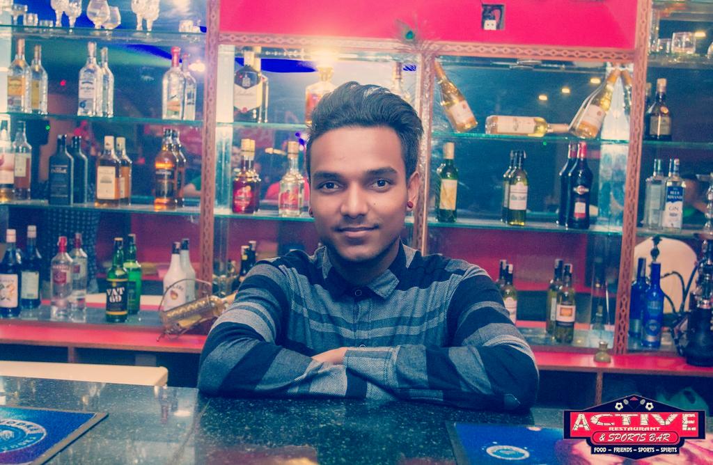 pramodsah169's tweet photo. #bartender #activebar #my #friend #happy #job #feel #GoodLuck https://t.co/X75amXepND