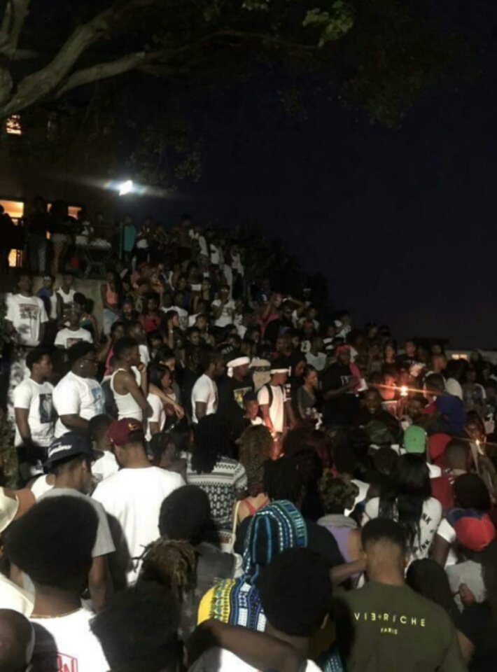 blazinnbre's tweet photo. Everybody showed love for bruh yesterday I still can't believe he really gone tho 😫😩💔 RIP dougie / Swipey https://t.co/P8iYkZ1QnB
