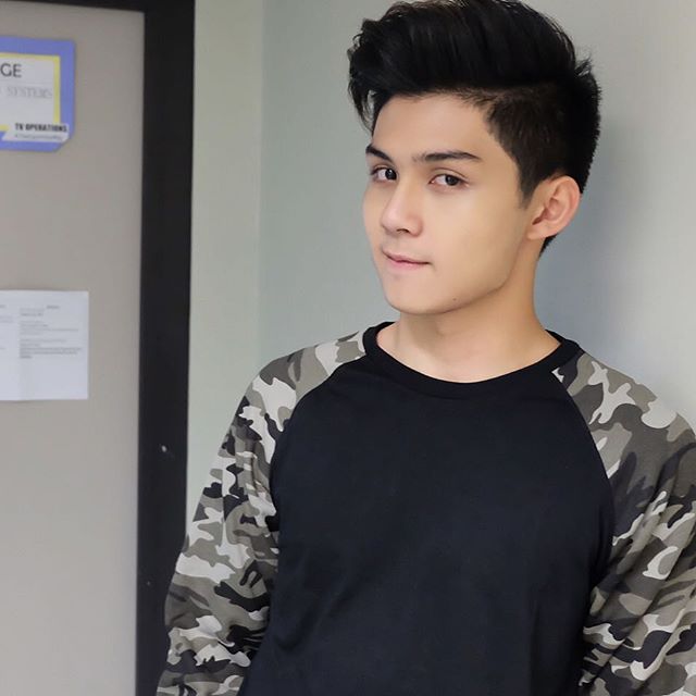 RYLEsters_Cav's tweet photo. Wait, bes. Baka mahimatay ako ha? 

#ShowtimeExtreme https://t.co/ewKQHXaRxy