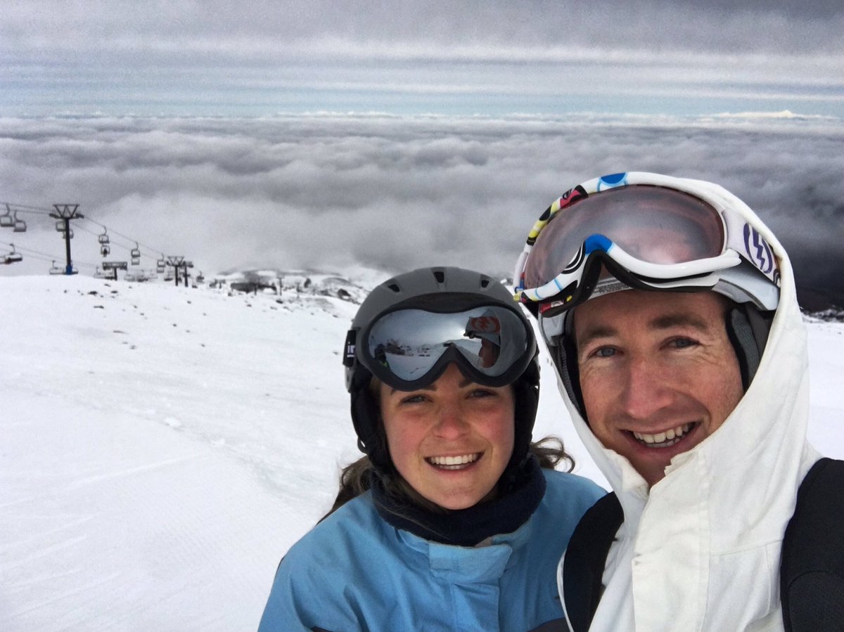 KurtJames167's tweet photo. Sharp day on the Ski's down here at Mt Ruapehu. It's been a while! #oldmanknees #mysnowbunny https://t.co/a7Aw0zDHEv