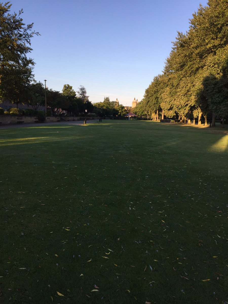 jonnybblackj's tweet photo. Let's do this..! #QueensGardens #firston #lastoff https://t.co/9rMy24M7QJ