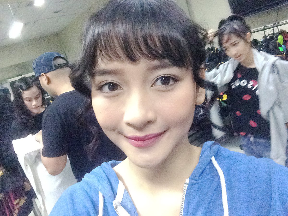 kinalkinal's tweet photo. makasih untuk @LuckyShowRCTI ! selamat @N_AurelJKT48 org pertama yang menaaang di lucky show 45juta https://t.co/sPUshiYefo