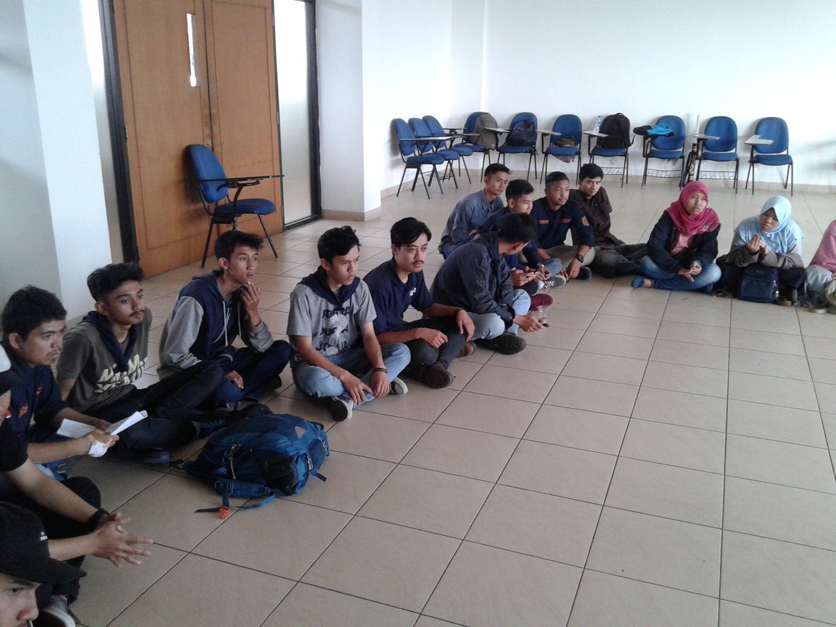 Rapat kordinasi dan gladi MOKA-KU HMM FPTK UPI 2016