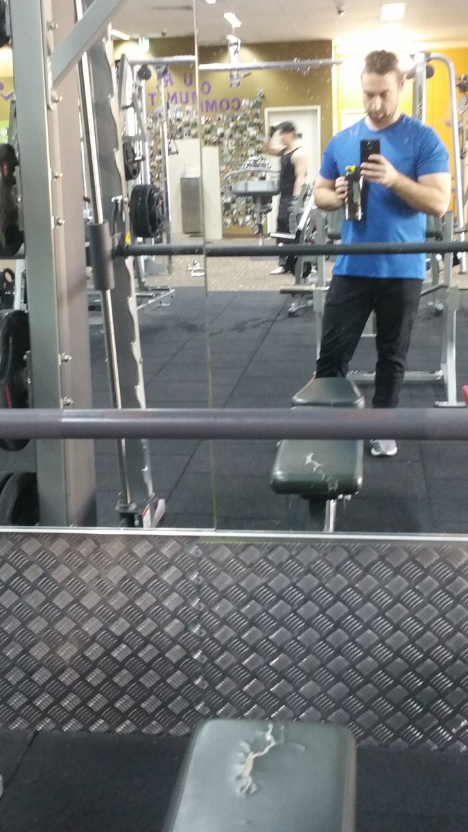 Dean_Johno's tweet photo. Great chest workout today.  Thnx to Maxs for the BCAA and shaker #maxchallenge16 #wearechallenge #masterchallenger https://t.co/S84Bg1Dpgu