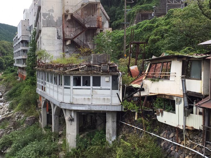 愛知屈指の心霊廃墟 千歳楼 の現在は 白骨死体発見事件で有名に 旅行 お出かけの情報メディア