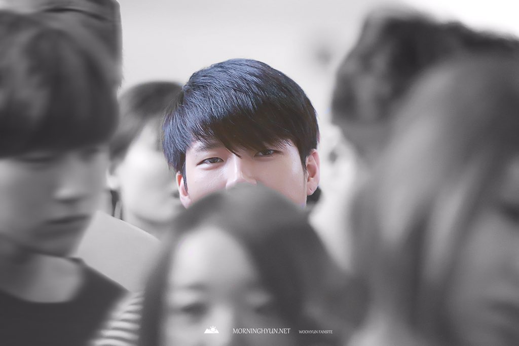 MorningHyun_wh's tweet photo. In the vast crowd,my eyes only full of you. https://t.co/oisRGRfrHt
