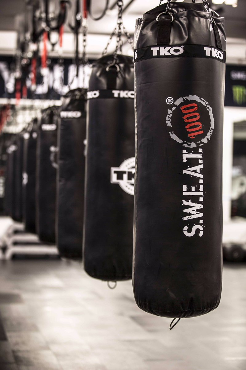 Boxing tonight and tomorrow morning with our awesome <a href="/SWEAT1000/">S.W.E.A.T. 1000</a> Blubird instructors !! You don't want to miss it !