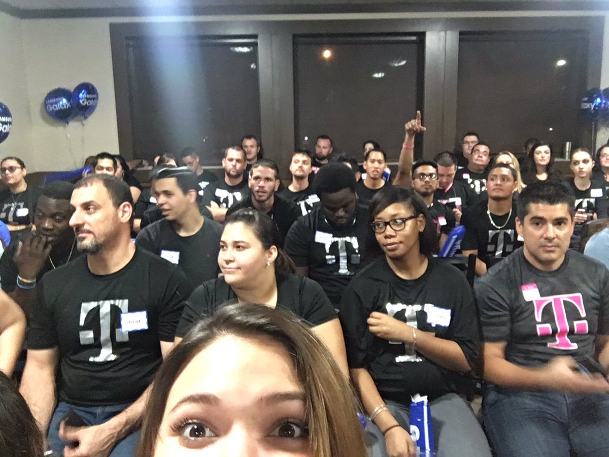 sashaneust's tweet photo. #Note7Experience #SamsungSWFL #Brandopher @theSamsungSide https://t.co/Sgn82OmlR3