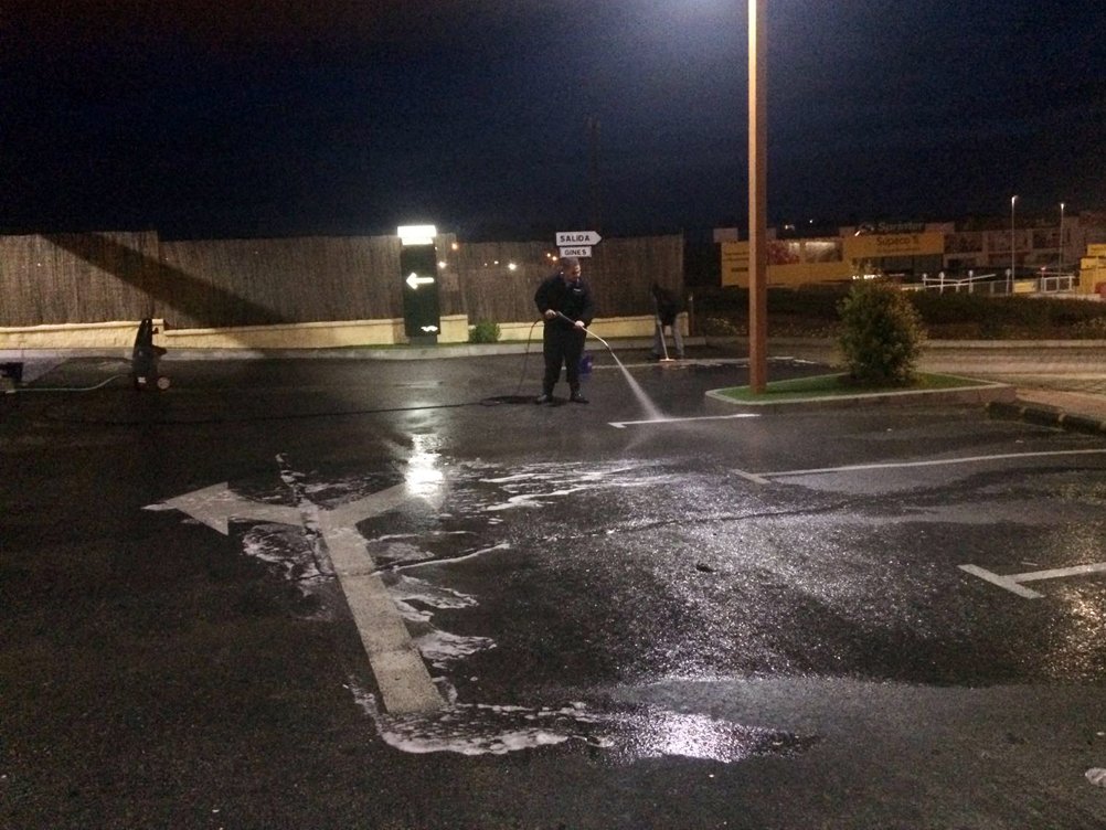 reymaprot's tweet image. Mientras tú descansas, @reymaprot trabaja
#limpiezas #mantenimiento #jardinería #reformas
reymaprot.es