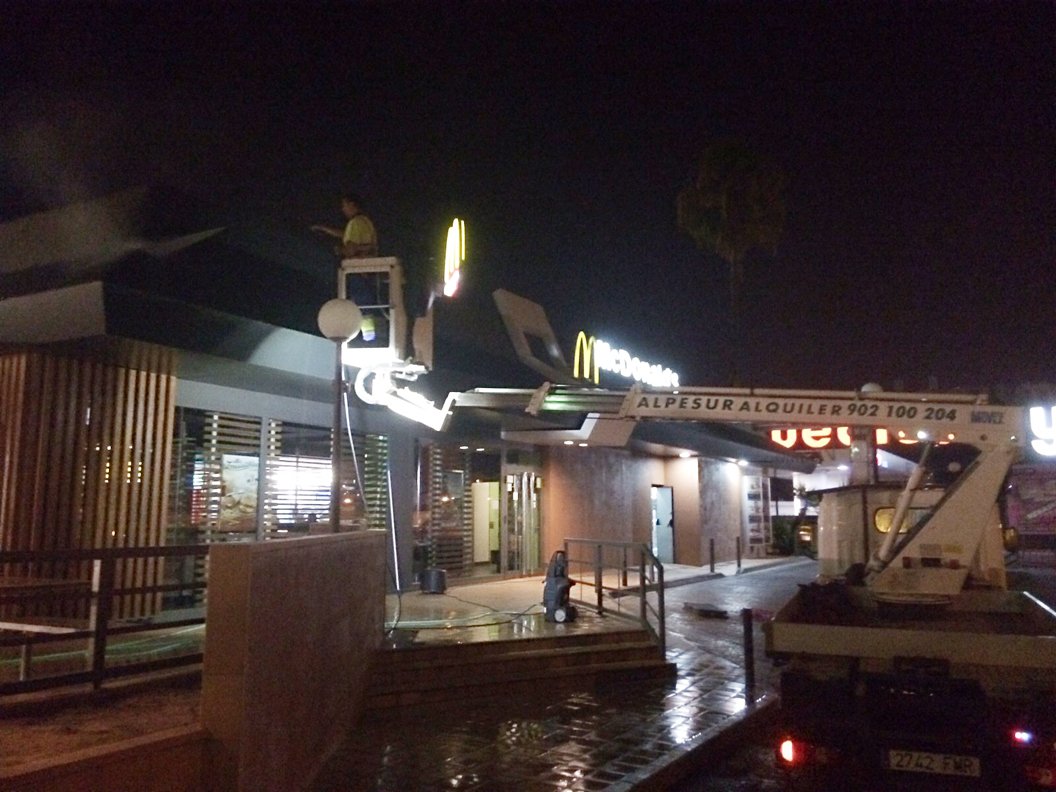 reymaprot's tweet image. Mientras tú descansas, @reymaprot trabaja
#limpiezas #mantenimiento #jardinería #reformas
reymaprot.es