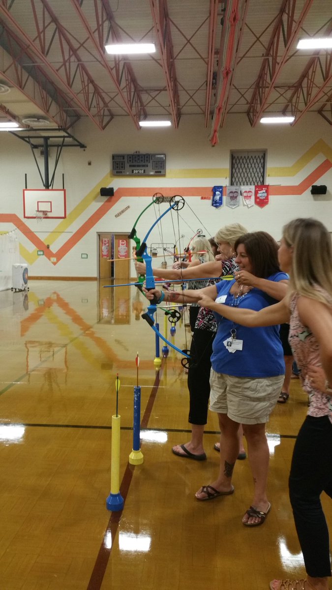 GlenwoodES's tweet image. Sharpening our focus &amp;amp; learning something new at Camp Glenwood. #GlenwoodES #WeAreVBSchools @vbschools