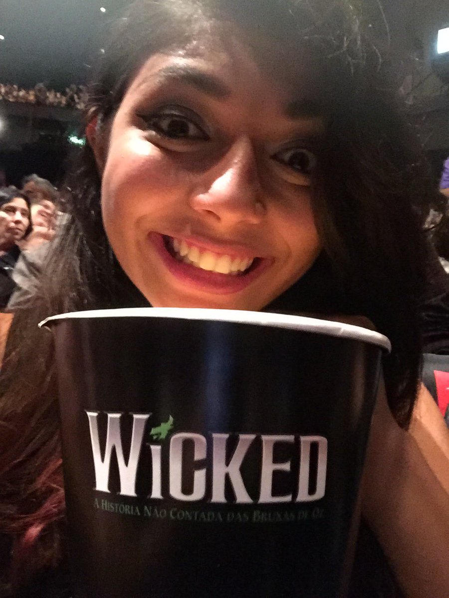 awfullyloudz's tweet photo. @idinamenzel when me and @tenthstands went to see Wicked in SΓ£o Paulo. It was like living a dream π #Queenofsword https://t.co/Mjm6fro4pB