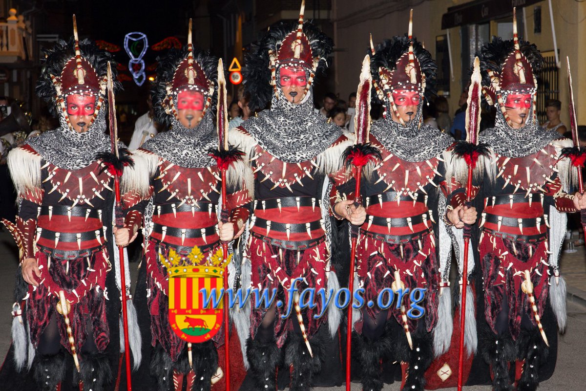 ChellaValencia's tweet photo. Especial Moros Y Cristianos 2016: https://t.co/3vQUtox0M0 https://t.co/BTgpCPDtmL