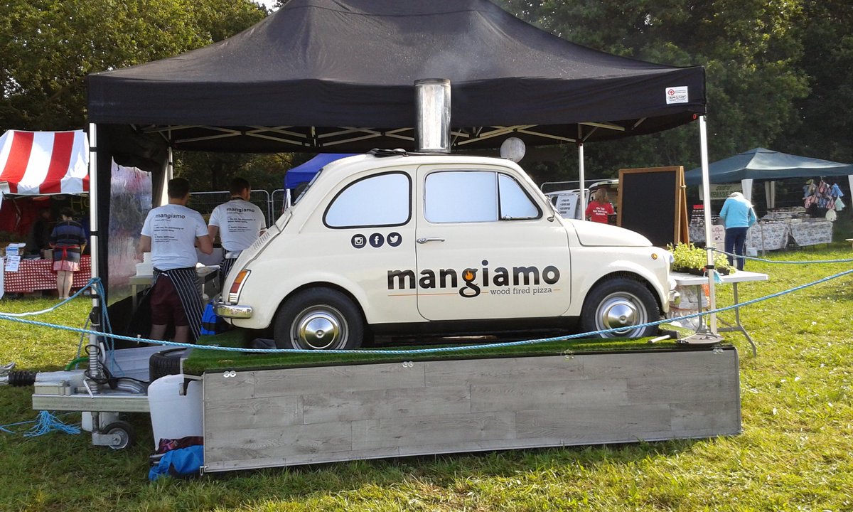 Enjoy a foodie fest at Countryside Show Beacon Hill #localfood and woodfired pizza baked in a car plus loads to do!