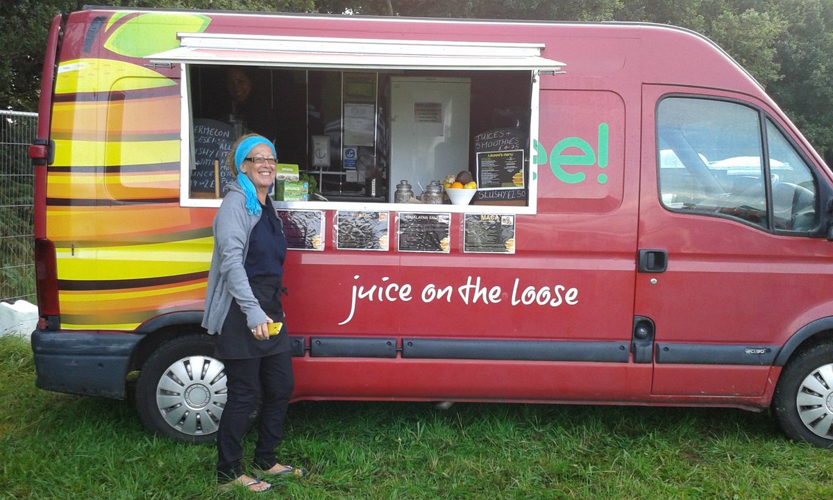 @SizzleStreet caught up with Juiceee at Countryside Show today Best smoothies - too much choice for lunch. Dilemma?