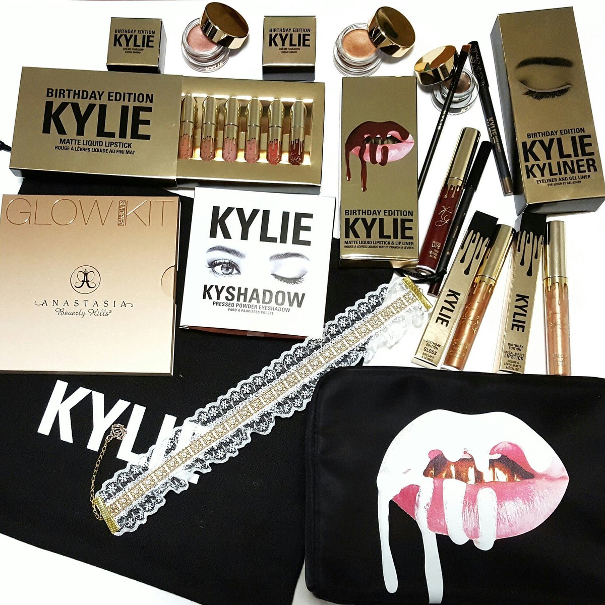 MissRoseStyle's tweet photo. WIN THIS MAKEUP and Choker go to @shopmissrose IG, to the post that says 'GIVEAWAY' and enter! #kyliecosmetics https://t.co/AOG4MmApHn