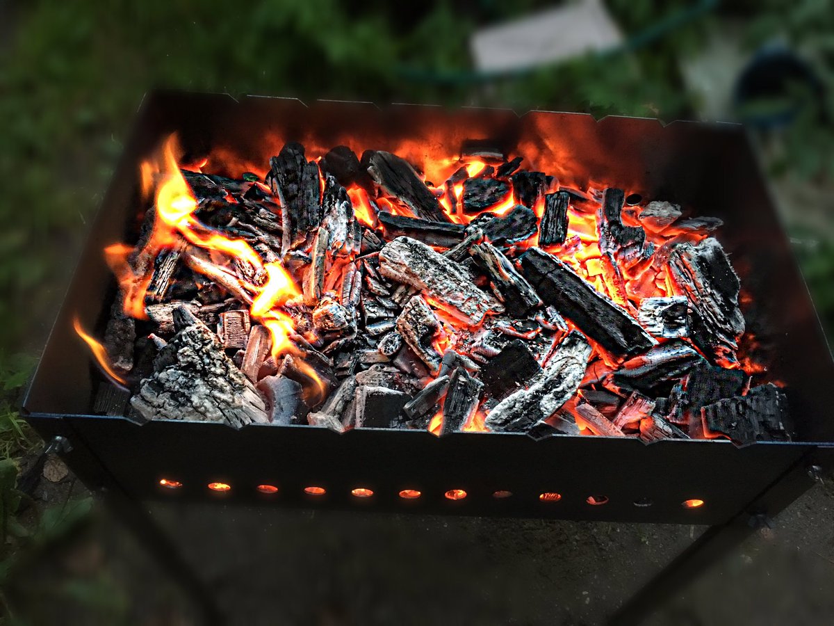 temma9's tweet photo. #fire #picnic #photographs #photo #photoshoot #photooftheday #photojournalism #photographerlife #summer #Photography https://t.co/THyoOrDEgt