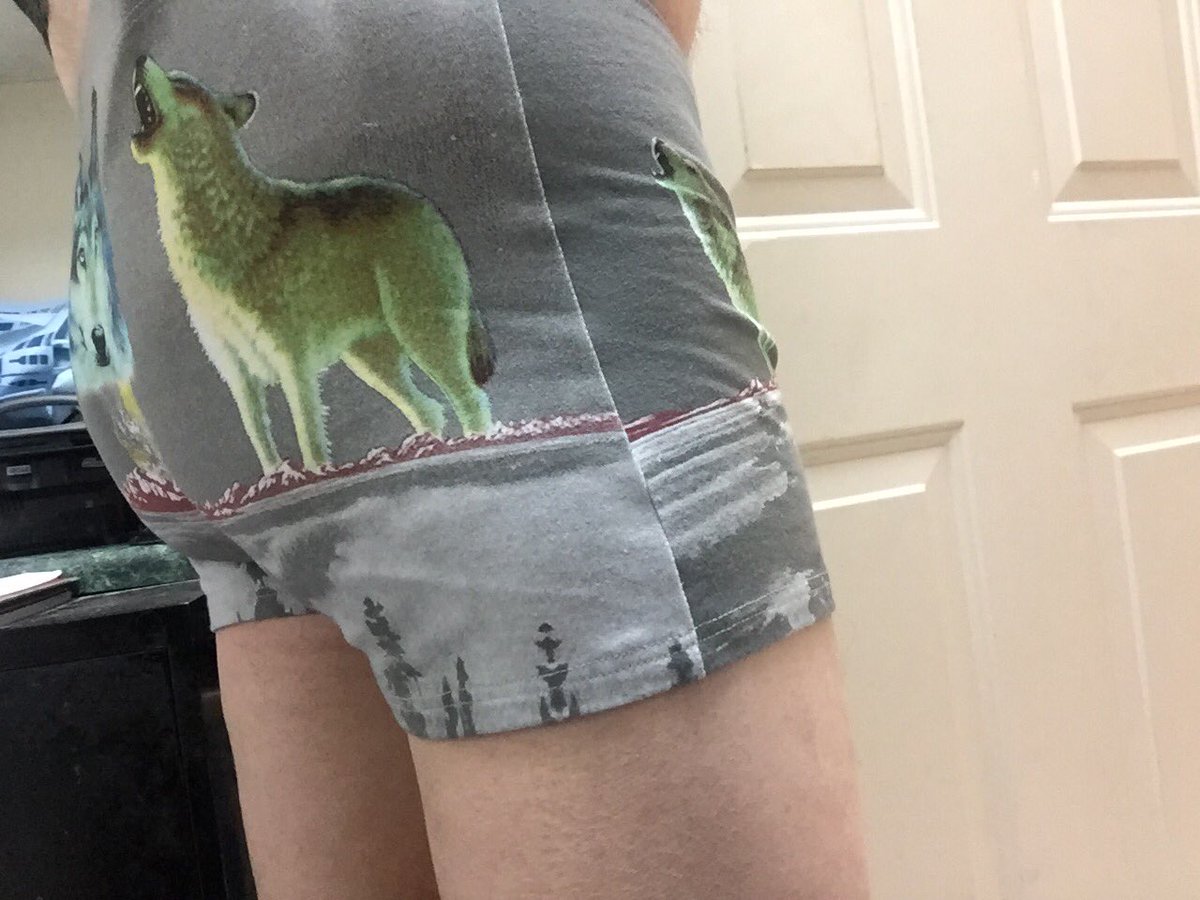 mikey70072's tweet photo. Just got these Sat do like wolves #pantsoftheday #bulge #dicslip https://t.co/vr7vJwxZUM