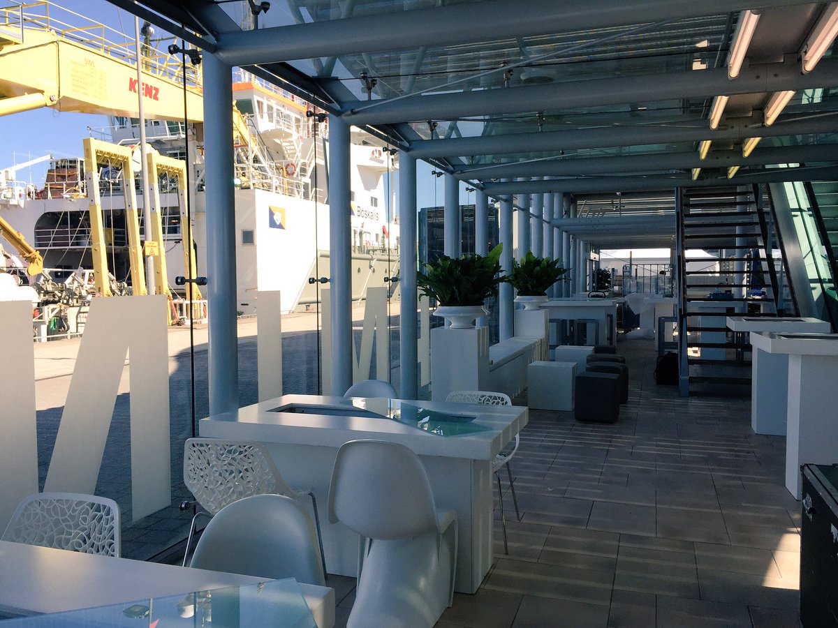 Vandaag weer druk bezig met de opbouw van de glazen wachthal samen met <a href="/vdmaarelsfeer/">Van der Maarel</a> maken we er iets moois van!